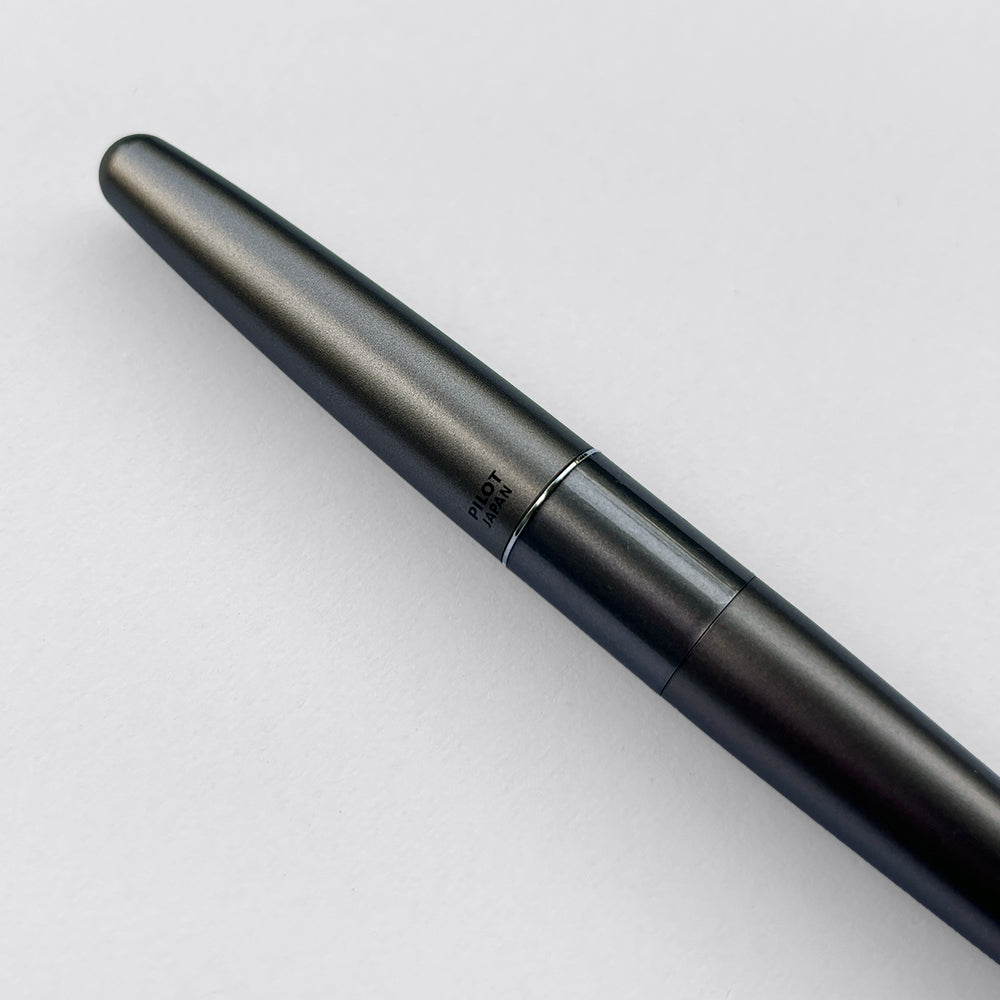 Pilot Cocoon Fountain Pen with Catridge - Titanium